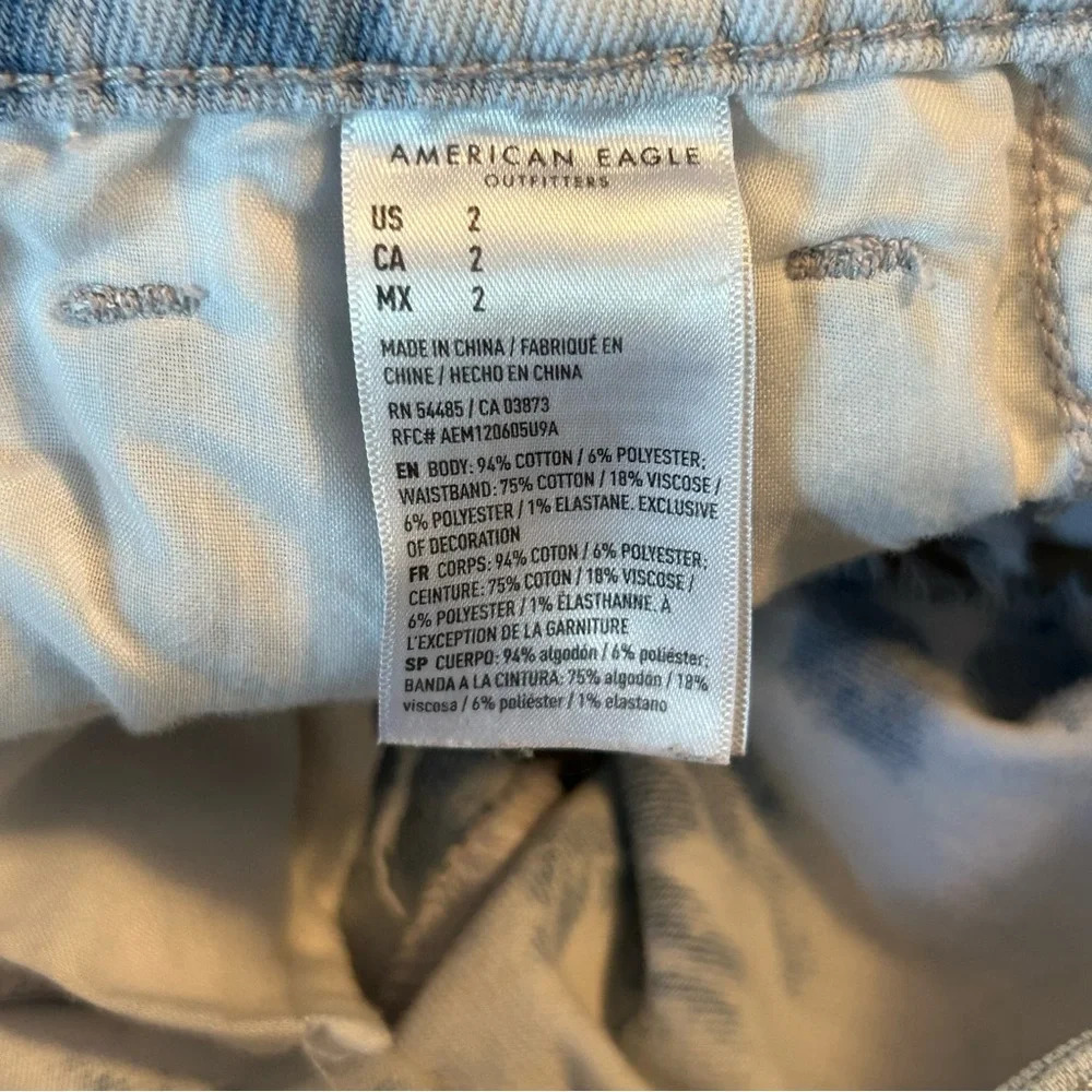 American Eagle Highest Rise Mom Short Acid Wash Shorts Women’s 2 Distressed Hem - Picture 7 of 11